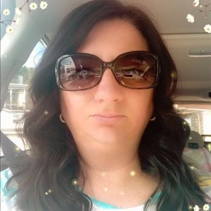 Meet your Posher, Courtney
